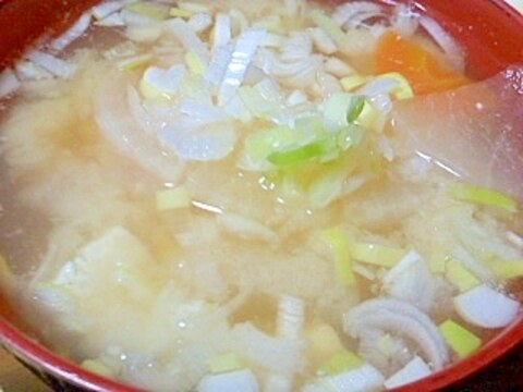 ねぎたっぷり★豆腐と根菜の味噌汁